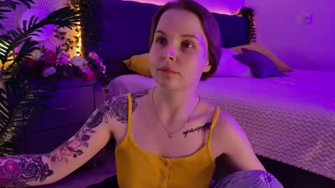 gwenhilton online show from October 11, 2025, 5:28 am