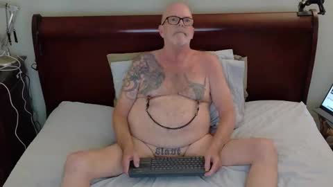 gwmslave online show from April 17, 2026, 12:46 am