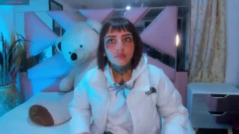 gyal_8_ online show from September 22, 2025, 3:19 am