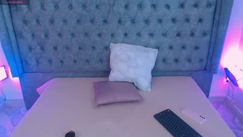 Gyal Smith online show from April 13, 2026, 3:34 am