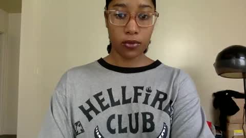 Snapshot of gyalxoxo chatting on October 9, 2025, 3:21 pm gyalxoxo online show from October 9, 2025, 3:21 pm