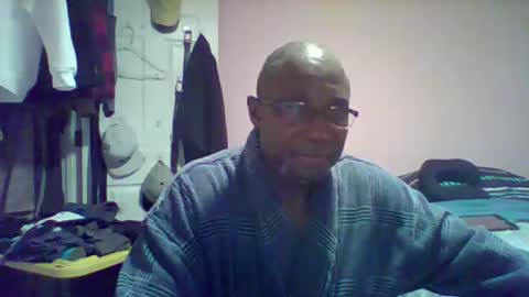 gyesaw1970 online show from November 30, 2025, 7:12 am