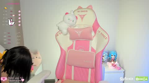   online show from December 6, 2024, 1:00 pm