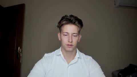 Oliver online show from January 13, 2025, 9:52 pm