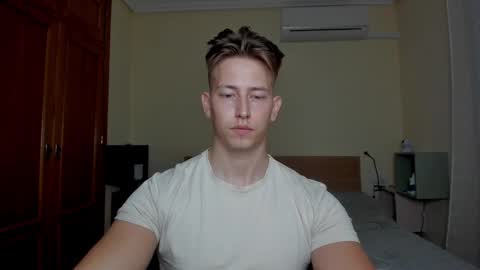 Oliver online show from March 2, 2025, 11:20 pm