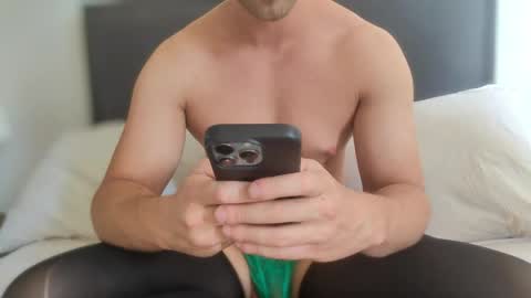 Snapshot of gymguy0697 chatting on May 27, 2026, 11:18 am Kinky Gym Guy online show from May 27, 2026, 11:18 am