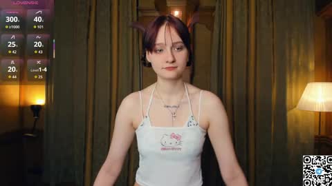 Kelly  Lilly online show from April 15, 2026, 8:20 pm