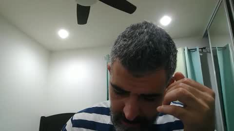 Snapshot of h0nest84 chatting on December 10, 2024, 6:54 am h0nest84 online show from December 10, 2024, 6:54 am