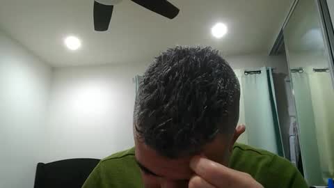 Snapshot of h0nest84 chatting on January 19, 2025, 5:48 am h0nest84 online show from January 19, 2025, 5:48 am