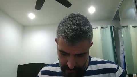 Snapshot of h0nest84 chatting on February 5, 2025, 4:37 am h0nest84 online show from February 5, 2025, 4:37 am