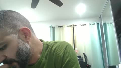 Snapshot of h0nest84 chatting on February 14, 2025, 6:23 am h0nest84 online show from February 14, 2025, 6:23 am