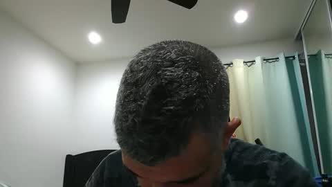 Snapshot of h0nest84 chatting on March 12, 2025, 5:57 am h0nest84 online show from March 12, 2025, 5:57 am