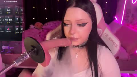 Snapshot of h3ntaikitty chatting on February 24, 2026, 3:54 pm Molly and PVT 42TKMIN 3 help us get 100 likes online show from February 24, 2026, 3:54 pm