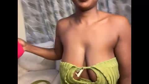 h_o_t_goddess online show from November 4, 2025, 3:44 pm