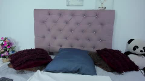 Sarah online show from February 6, 2025, 7:18 pm