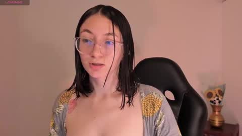 haanna_thompsoon online show from January 17, 2025, 8:44 pm