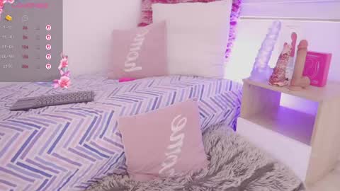 Hade online show from April 15, 2026, 8:20 pm