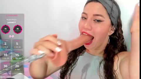 hade_cute2 online show from March 4, 2025, 4:52 pm