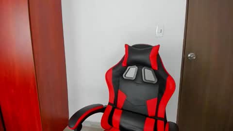 hades_horny_ online show from March 31, 2026, 9:15 pm