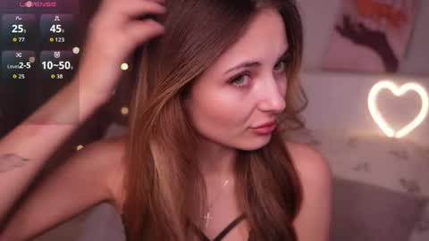 Snapshot of hadleynichols chatting on June 1, 2026, 1:18 am Hi Im Rebecca Glad to see you in my room PVT is open online show from June 1, 2026, 1:18 am