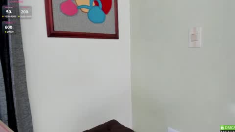 Hae-In online show from February 18, 2025, 7:41 pm