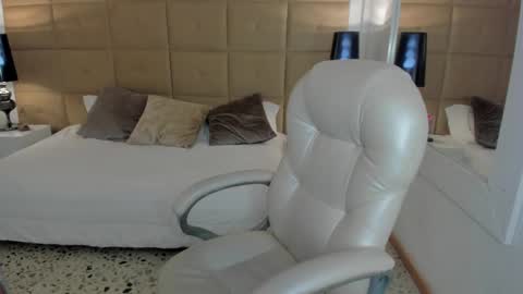 hailey online show from February 13, 2025, 6:27 pm