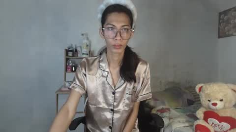 hailey_sweetcum77 online show from February 6, 2026, 2:49 am