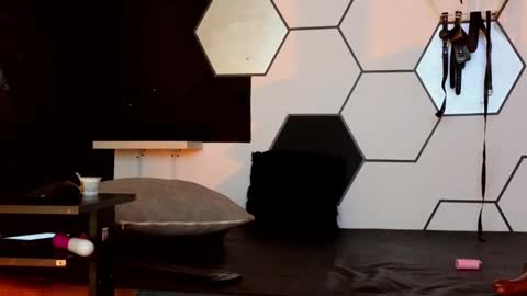 haileycat_ online show from February 23, 2025, 2:07 am