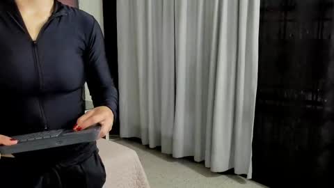 Hailey online show from September 30, 2025, 11:59 am