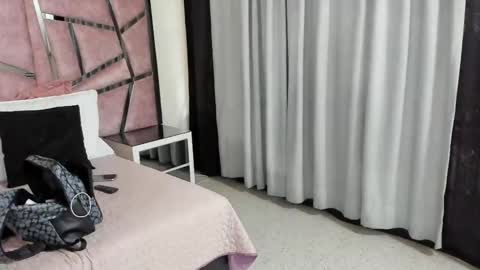 Hailey online show from October 6, 2025, 12:02 pm