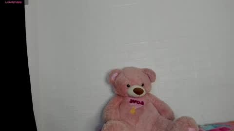 Hailey online show from April 17, 2026, 12:57 am