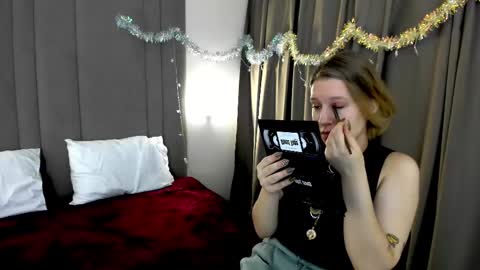 Hailey online show from January 6, 2025, 1:53 am