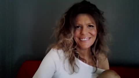 Hailey online show from January 9, 2026, 7:48 pm