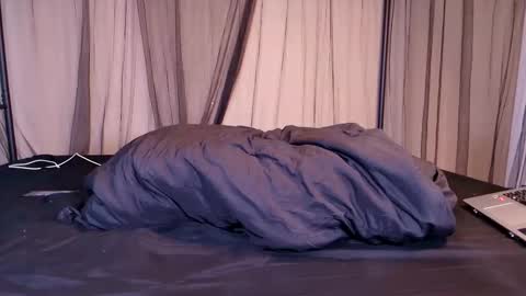 HailWilds online show from September 18, 2025, 3:03 pm