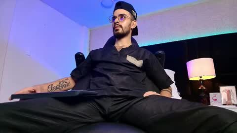 H A I R Y D I A M O N D online show from October 30, 2025, 10:21 pm