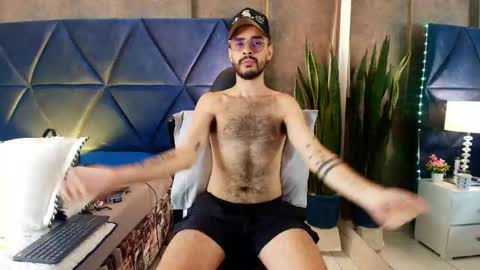 H A I R Y D I A M O N D online show from November 19, 2025, 3:06 am