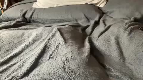 J  M online show from March 5, 2025, 6:01 am