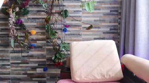 SALMA  online show from October 29, 2025, 7:48 pm