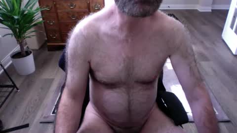 HairyArchTex online show from October 1, 2025, 8:04 pm