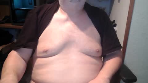 Snapshot of hairyarmpit_lover_1970 chatting on October 22, 2025, 6:24 am hairyarmpit_lover_1970 online show from October 22, 2025, 6:24 am