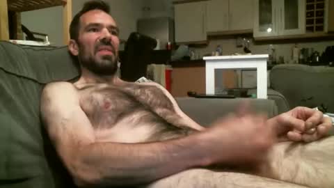 hairydude2015 online show from September 8, 2025, 11:48 pm
