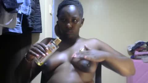 hairypussybigassy001 online show from January 15, 2025, 1:09 pm