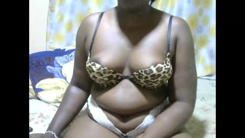 hairypussybigassy001 online show from February 9, 2025, 5:54 pm