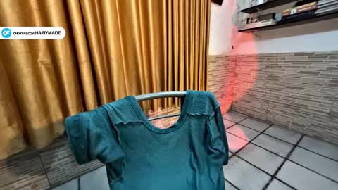 Snapshot of hairyshort chatting on January 17, 2025, 11:51 pm hairy and short online show from January 17, 2025, 11:51 pm