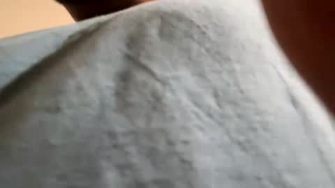 halebb online show from December 4, 2025, 2:43 am