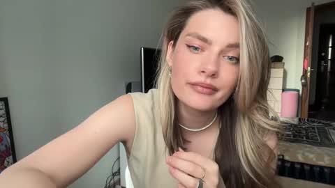 haley_rune online show from February 4, 2025, 11:16 am