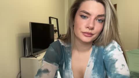 haley_rune online show from February 13, 2025, 11:06 am