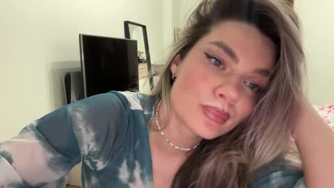 haley_rune online show from February 27, 2025, 5:47 pm