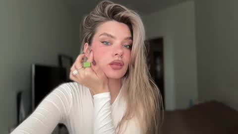 haley_rune online show from September 21, 2025, 7:54 am