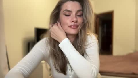 haley_rune online show from September 24, 2025, 3:15 pm